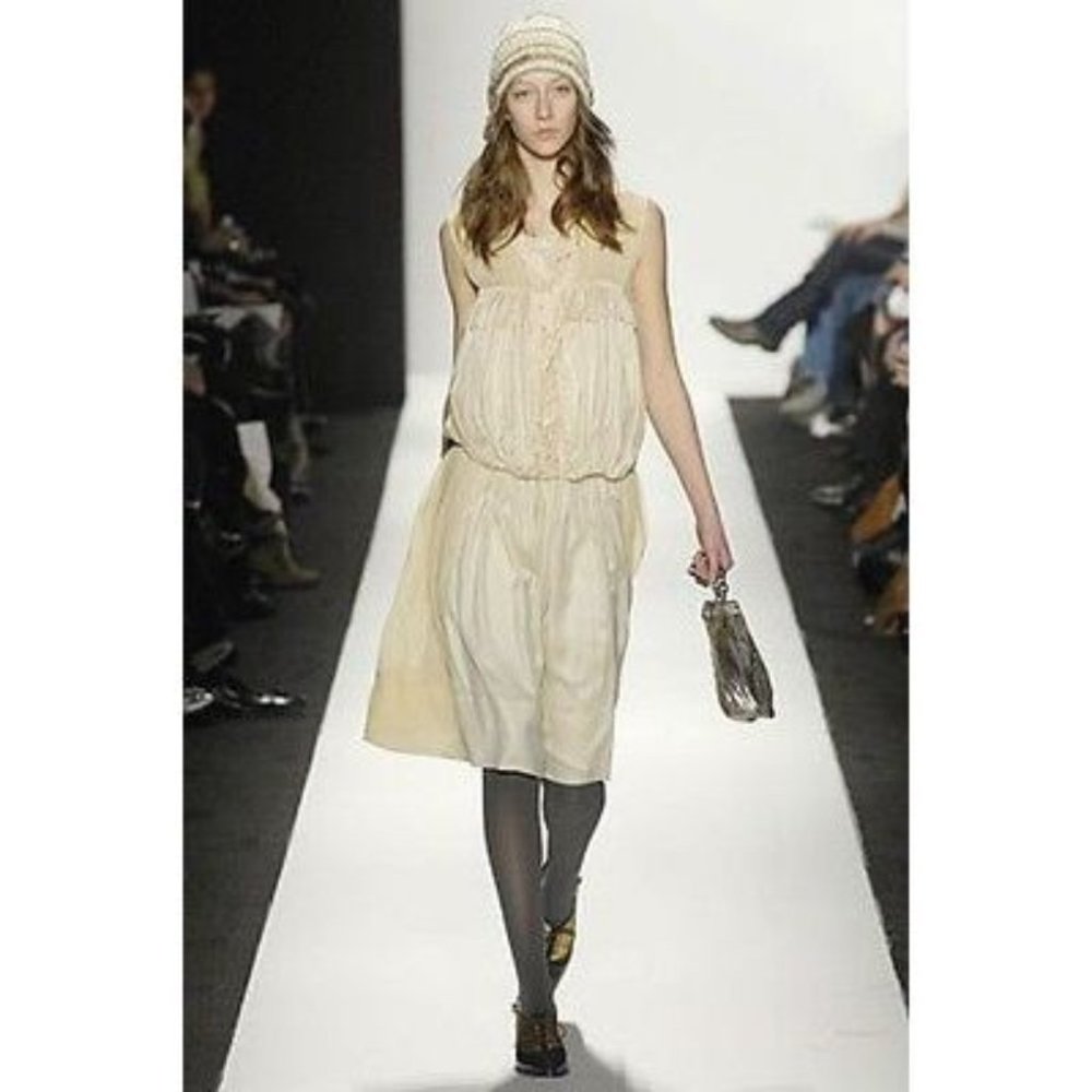 BCBG Max Azria RUNWAY Collection DRESS Limited Edition 100% SILK Pleated ( S )
